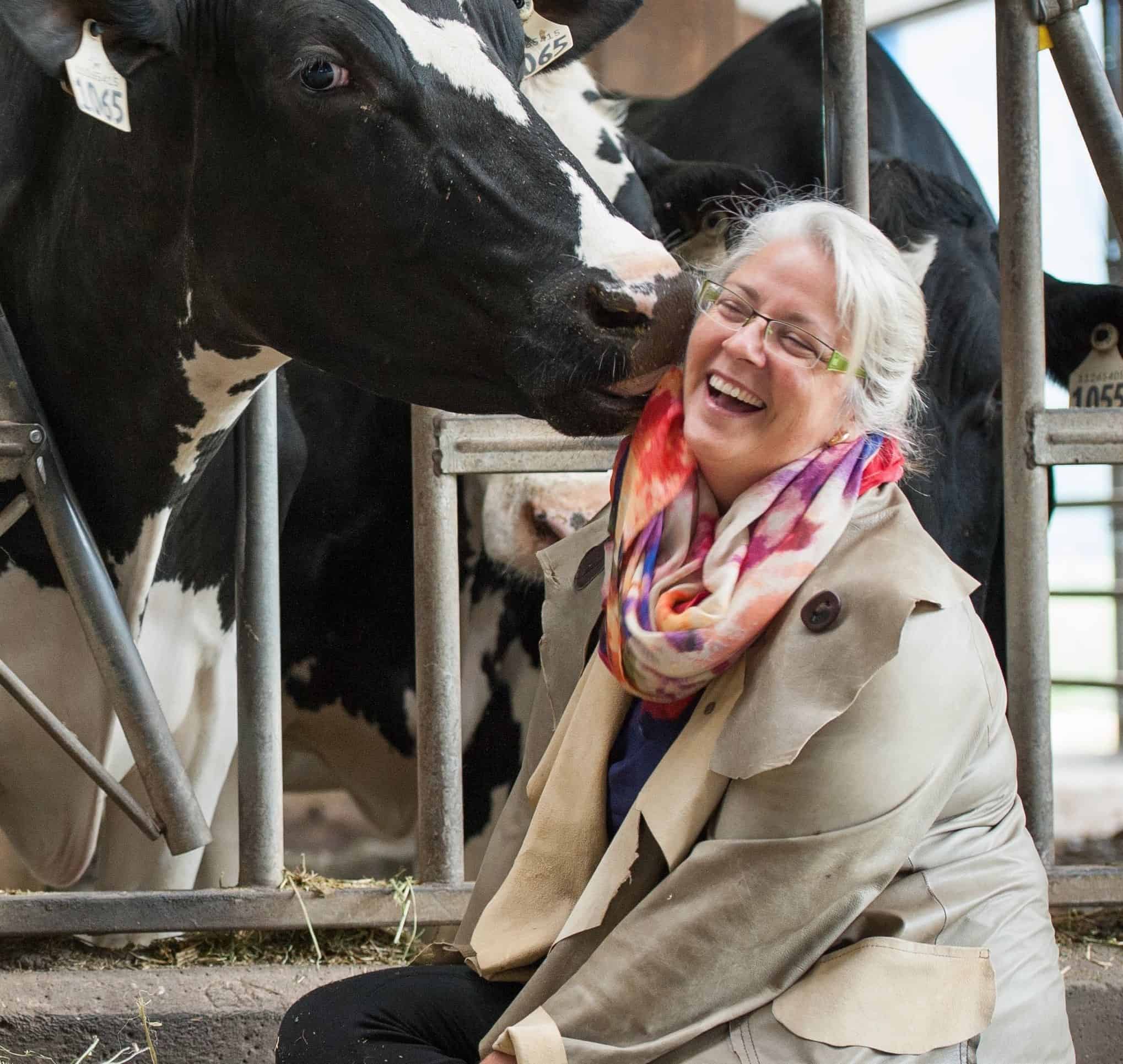 2016 Webinar Series Dr. Nina Vonkeyserlingk: Calf feeding and management